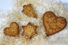Dražgoški kruhki, uniquely decorated honey pastries