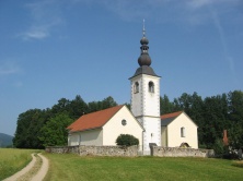 Cerkvi sv. Katarine in Radegunde s skupnim zvonikom